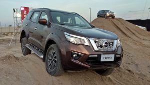 Nissan terra V (2 cầu at) mầu nâu Nissan terra V (2 cầu at)